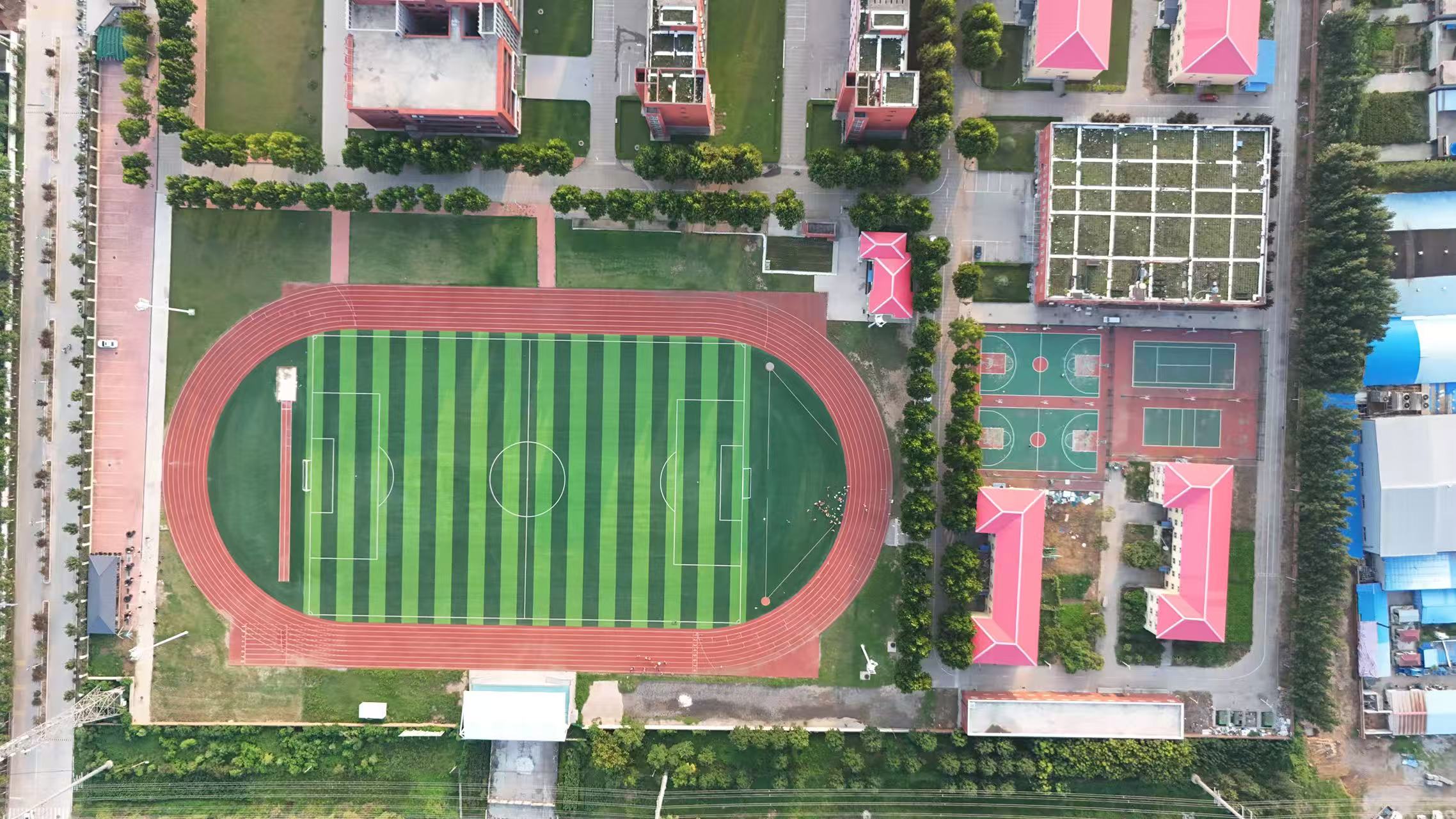 学生在课堂上学习